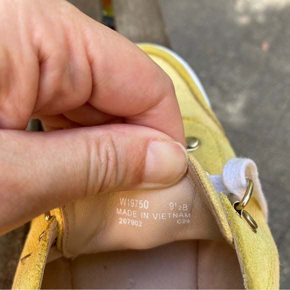 Cole Haan Grand Series Lace Up Sneaker Women's Size 9.5B Yellow Suede Canvas - Picture 15 of 15